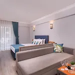Gravel Select Hotel